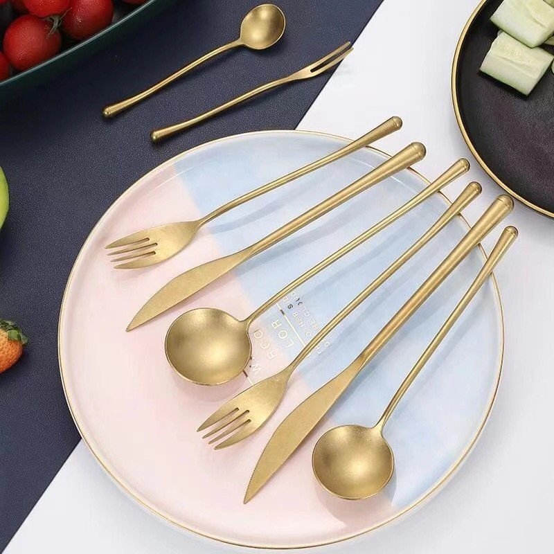 Gold Stonewashed Cutlery · Set of 5 Pieces
